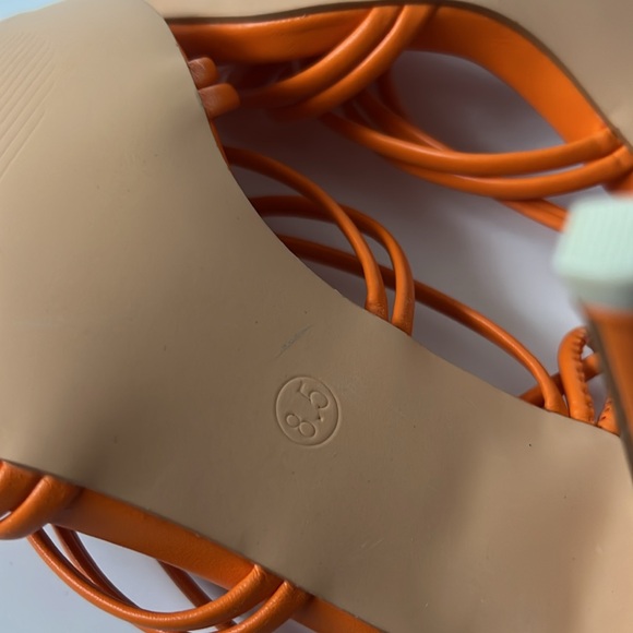 SHEIN Orange strappy high heels 8.5 - Picture 7 of 9